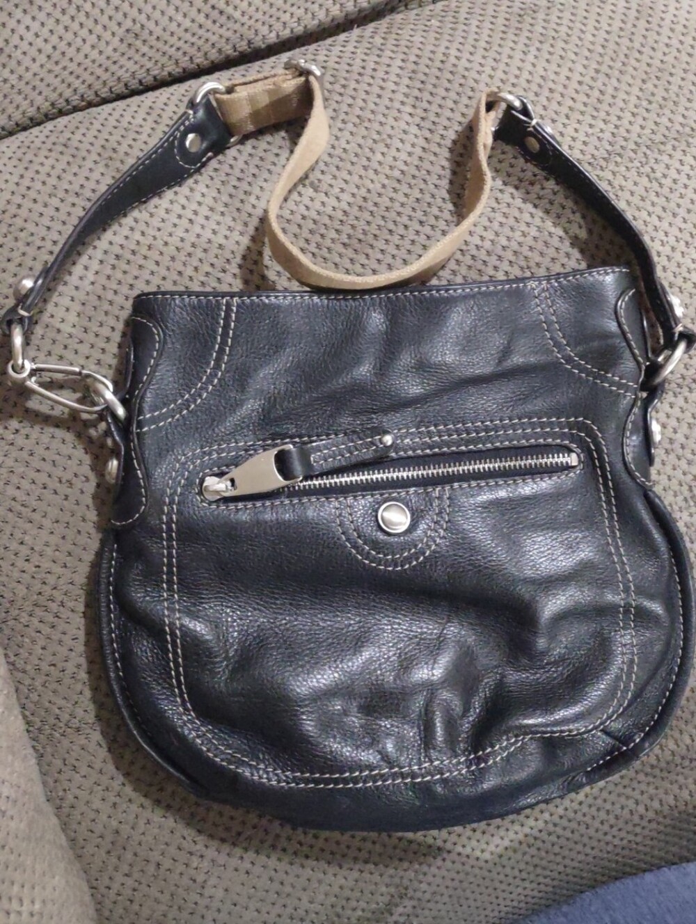 B. Makowsky Vintage Black Leather Crossbody Bag Crescent Shoulder Purse Stitch